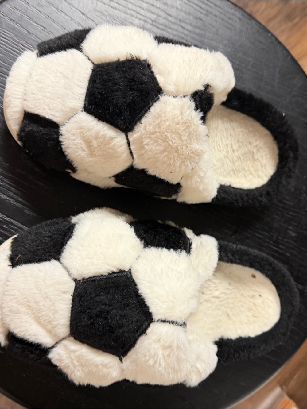 Women’s size 9-10 Plush Soccer Ball Print Slippers in Black & White